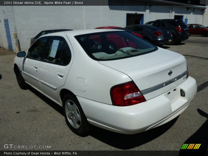 Alpine White Pearl / Blond 2001 Nissan Altima GXE