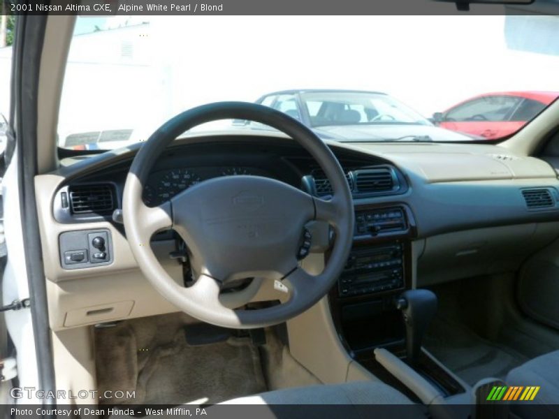 Alpine White Pearl / Blond 2001 Nissan Altima GXE