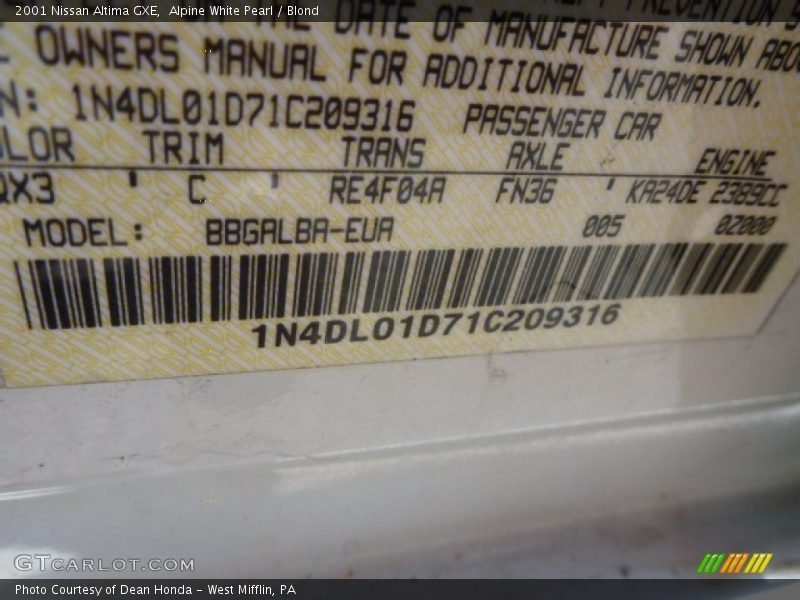 Alpine White Pearl / Blond 2001 Nissan Altima GXE