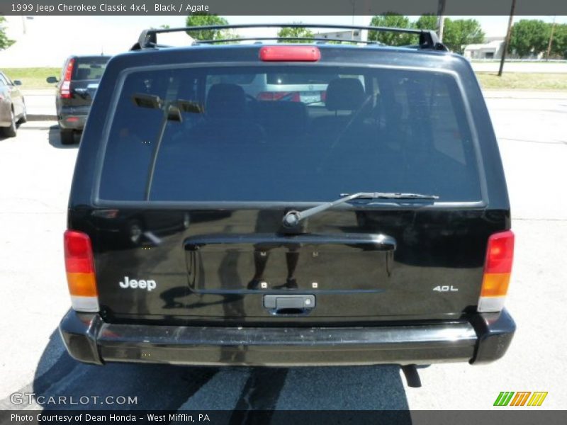 Black / Agate 1999 Jeep Cherokee Classic 4x4