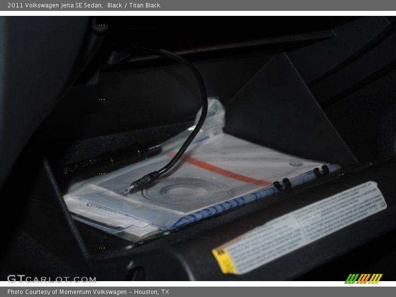 Black / Titan Black 2011 Volkswagen Jetta SE Sedan
