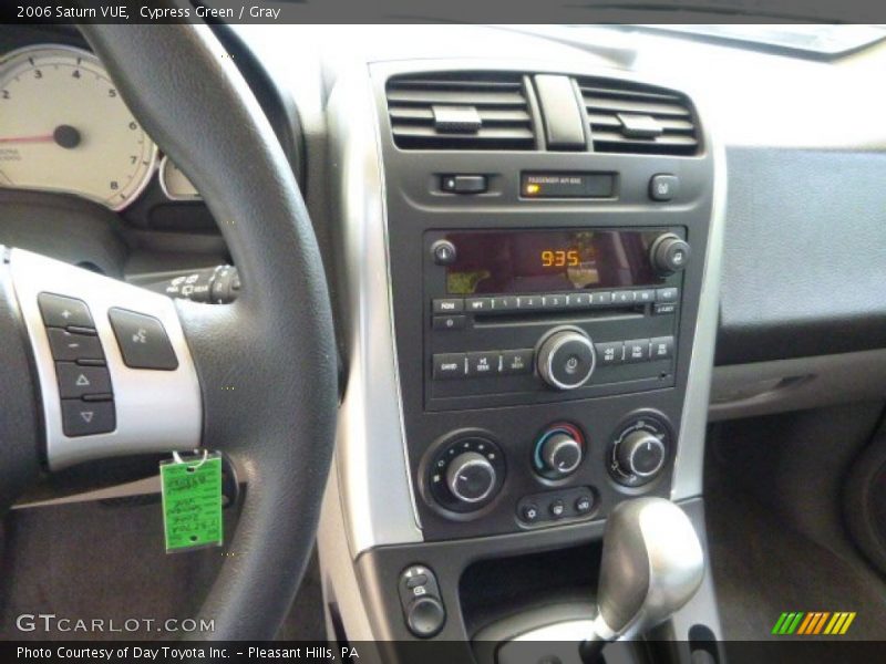 Cypress Green / Gray 2006 Saturn VUE