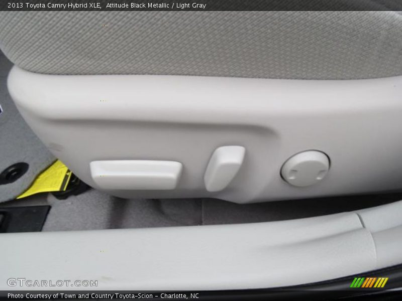 Attitude Black Metallic / Light Gray 2013 Toyota Camry Hybrid XLE