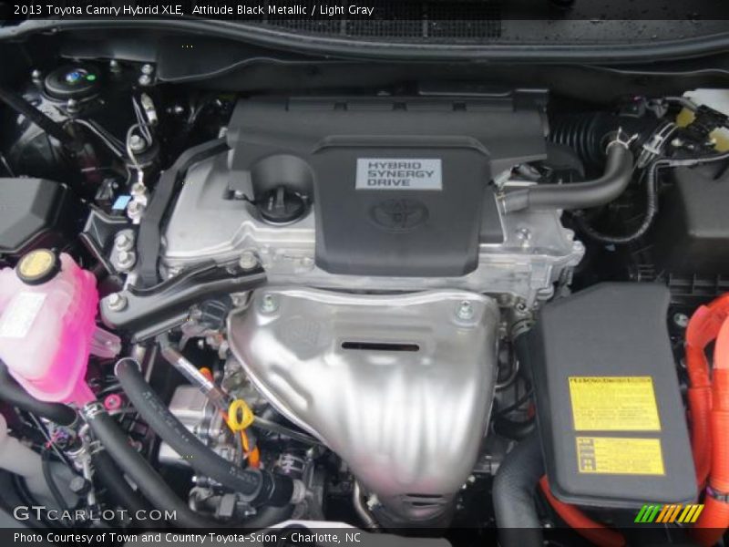 Attitude Black Metallic / Light Gray 2013 Toyota Camry Hybrid XLE