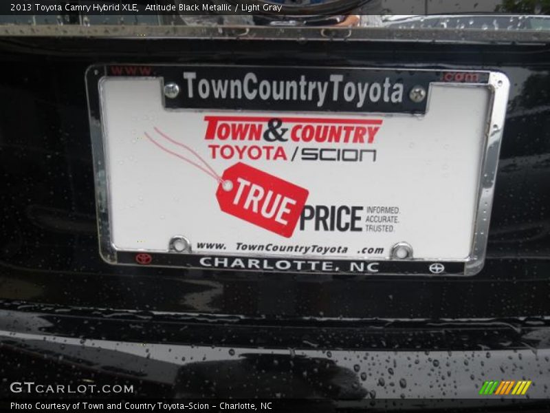 Attitude Black Metallic / Light Gray 2013 Toyota Camry Hybrid XLE