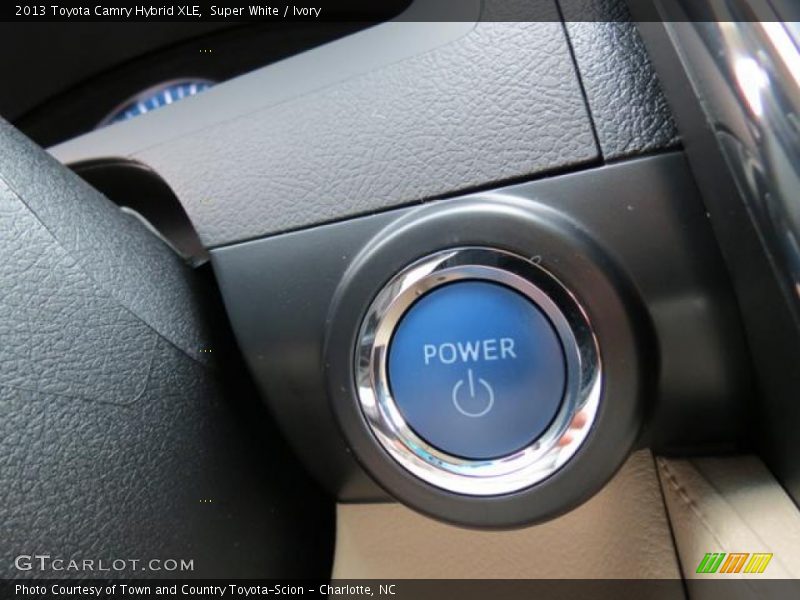 Controls of 2013 Camry Hybrid XLE