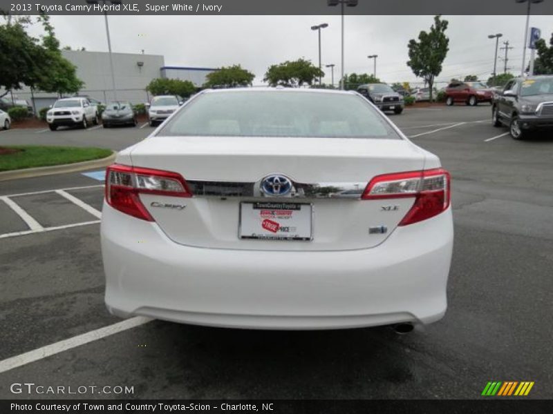 Super White / Ivory 2013 Toyota Camry Hybrid XLE