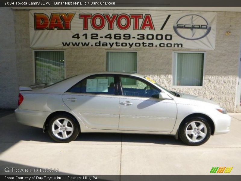 Lunar Mist Metallic / Dark Charcoal 2004 Toyota Camry SE V6