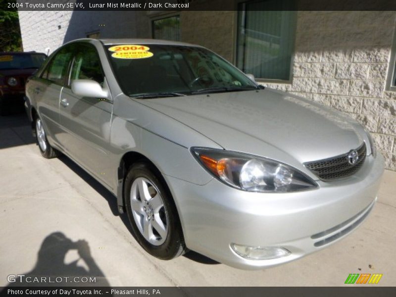 Lunar Mist Metallic / Dark Charcoal 2004 Toyota Camry SE V6