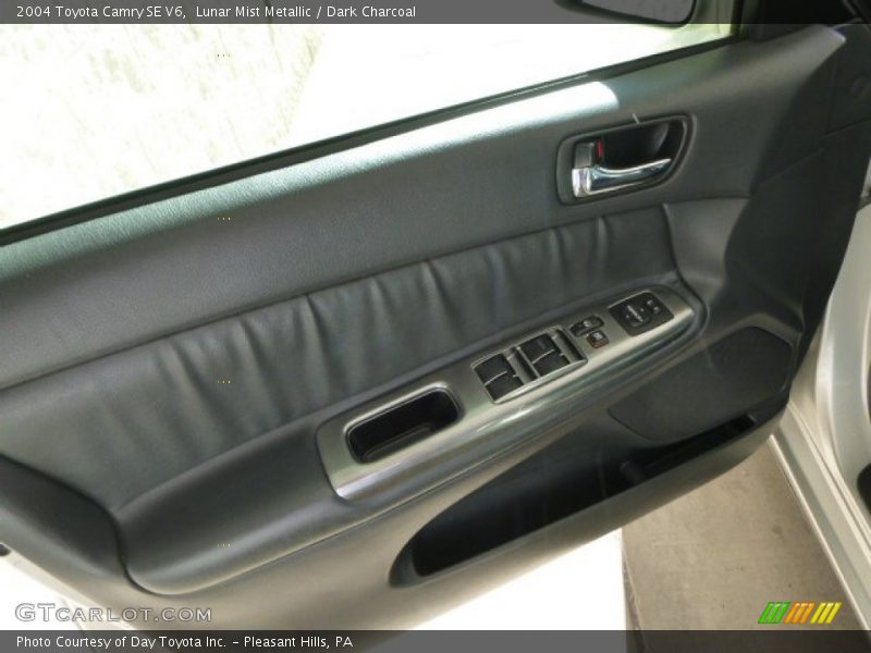 Lunar Mist Metallic / Dark Charcoal 2004 Toyota Camry SE V6