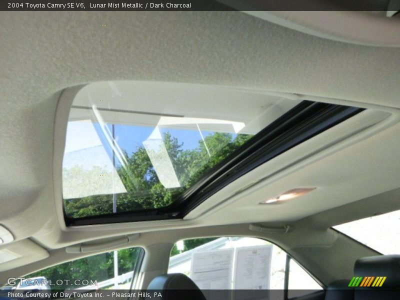 Lunar Mist Metallic / Dark Charcoal 2004 Toyota Camry SE V6