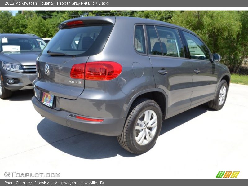 Pepper Gray Metallic / Black 2013 Volkswagen Tiguan S