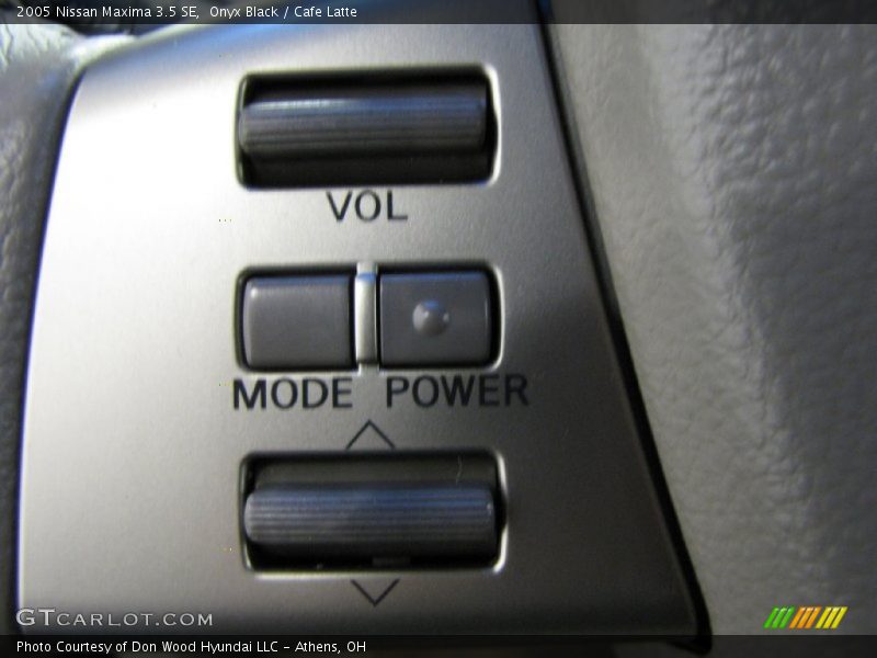 Onyx Black / Cafe Latte 2005 Nissan Maxima 3.5 SE