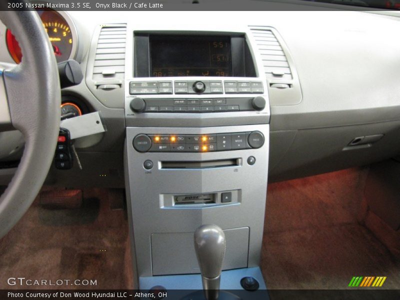 Onyx Black / Cafe Latte 2005 Nissan Maxima 3.5 SE