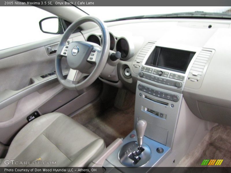 Onyx Black / Cafe Latte 2005 Nissan Maxima 3.5 SE