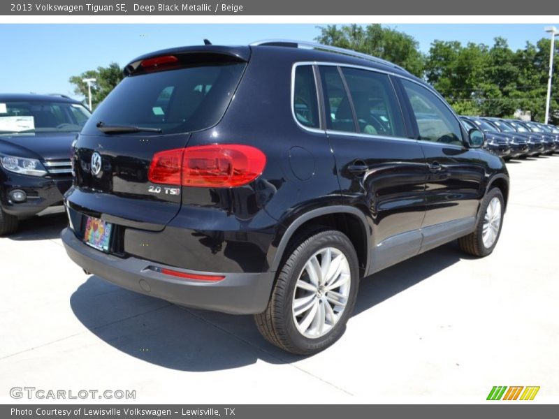 Deep Black Metallic / Beige 2013 Volkswagen Tiguan SE