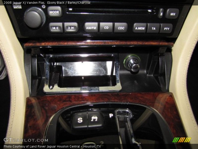 Ebony Black / Barley/Charcoal 2008 Jaguar XJ Vanden Plas