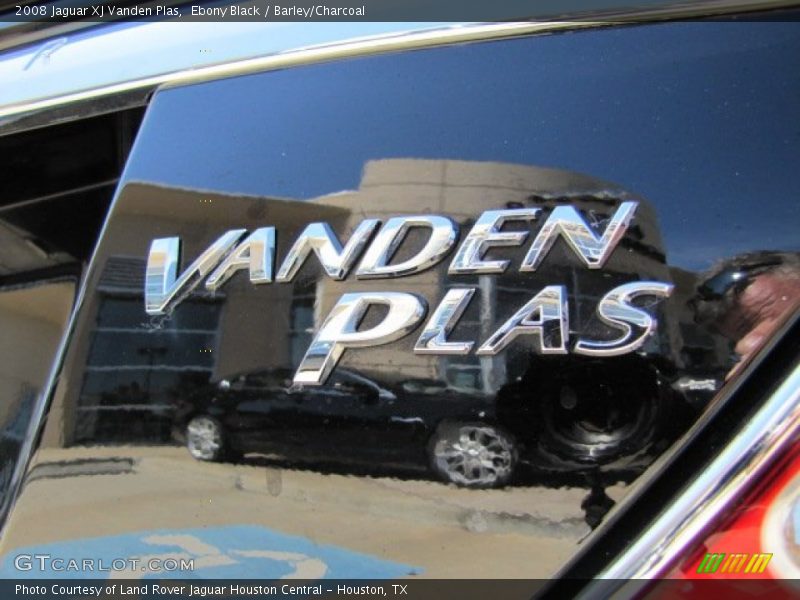 Ebony Black / Barley/Charcoal 2008 Jaguar XJ Vanden Plas