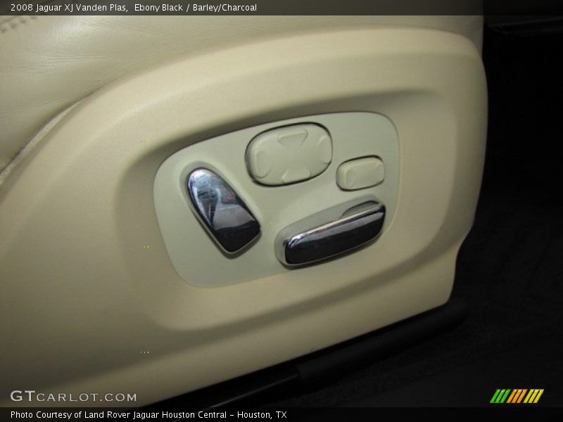 Ebony Black / Barley/Charcoal 2008 Jaguar XJ Vanden Plas
