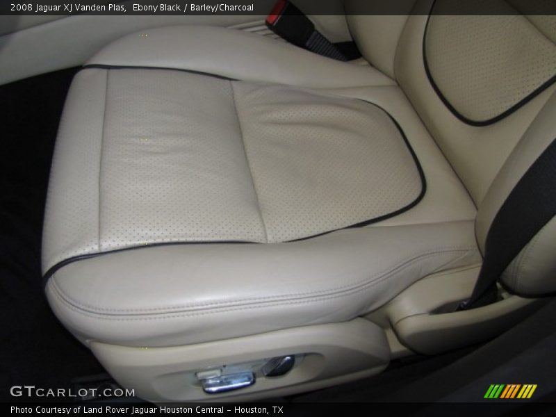 Ebony Black / Barley/Charcoal 2008 Jaguar XJ Vanden Plas