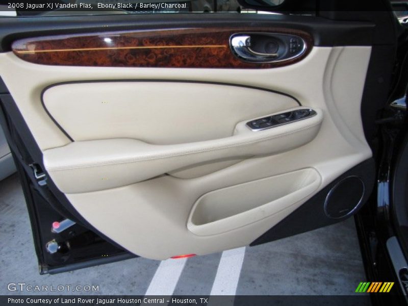 Ebony Black / Barley/Charcoal 2008 Jaguar XJ Vanden Plas