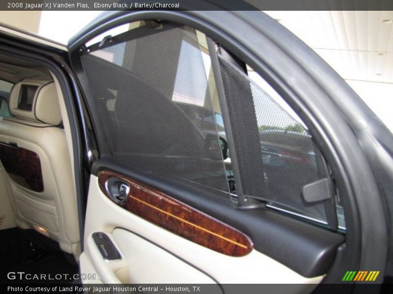 Ebony Black / Barley/Charcoal 2008 Jaguar XJ Vanden Plas