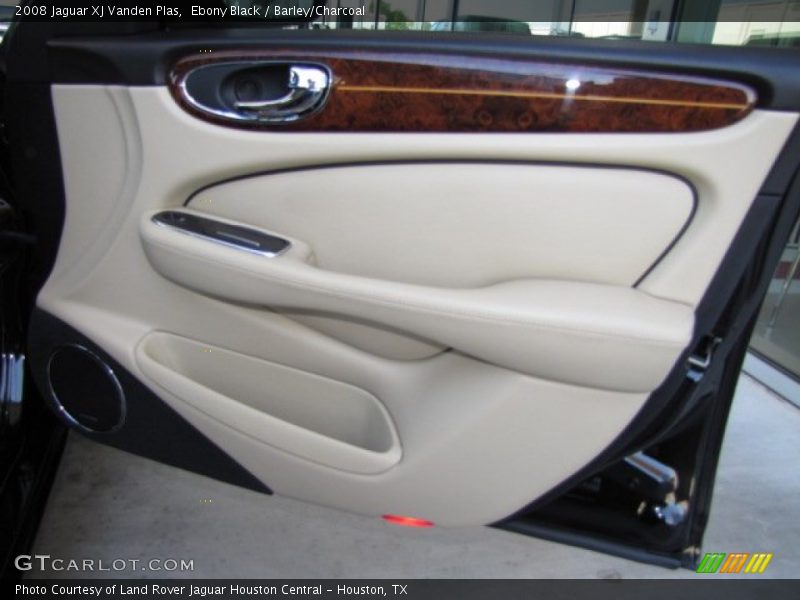 Ebony Black / Barley/Charcoal 2008 Jaguar XJ Vanden Plas