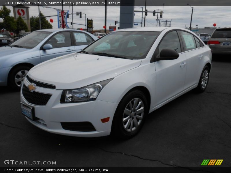 Summit White / Jet Black/Medium Titanium 2011 Chevrolet Cruze LS