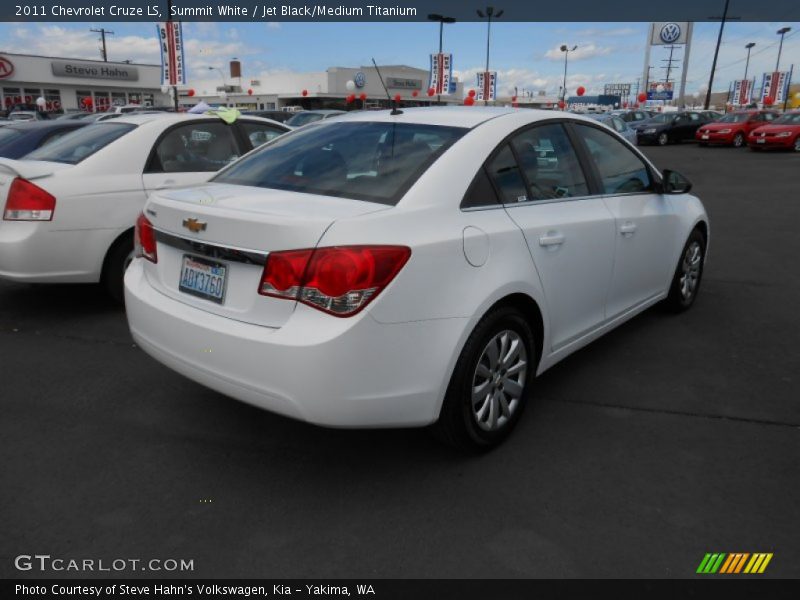 Summit White / Jet Black/Medium Titanium 2011 Chevrolet Cruze LS