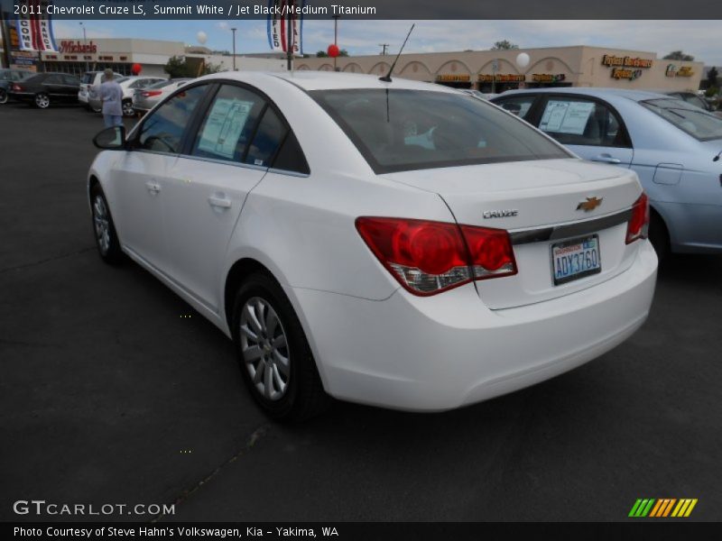 Summit White / Jet Black/Medium Titanium 2011 Chevrolet Cruze LS