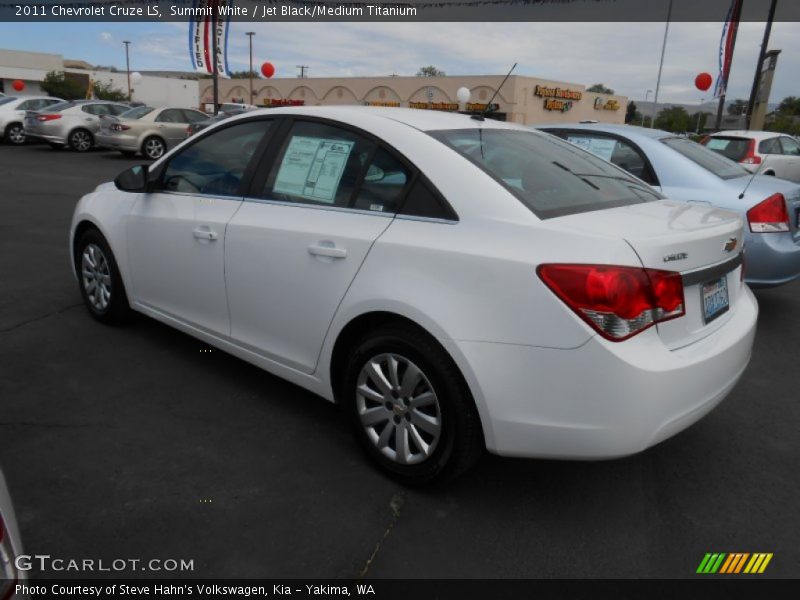 Summit White / Jet Black/Medium Titanium 2011 Chevrolet Cruze LS