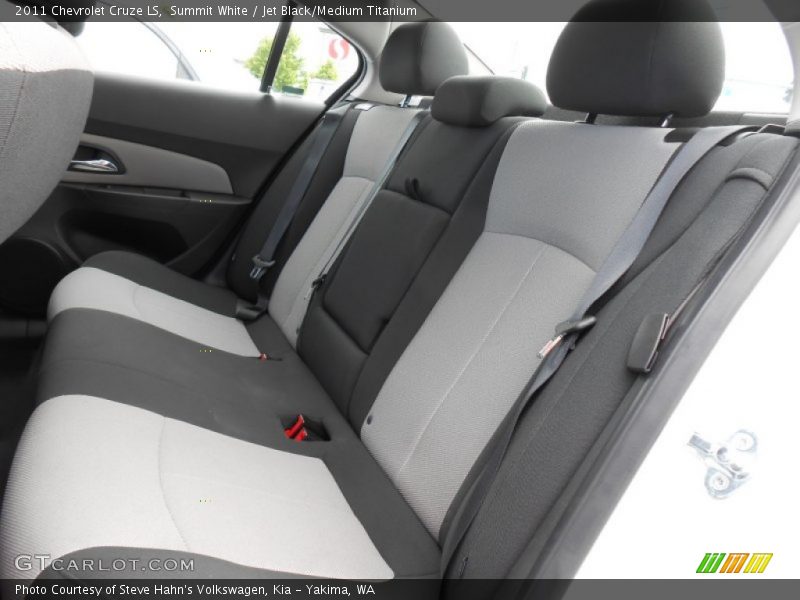 Summit White / Jet Black/Medium Titanium 2011 Chevrolet Cruze LS