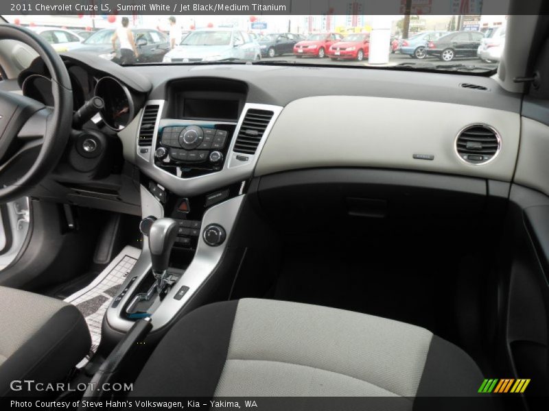 Summit White / Jet Black/Medium Titanium 2011 Chevrolet Cruze LS