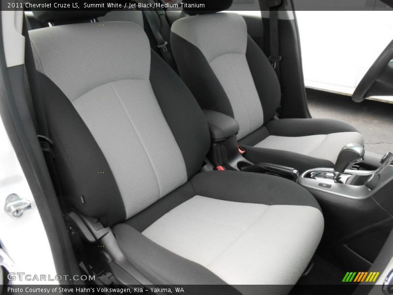 Summit White / Jet Black/Medium Titanium 2011 Chevrolet Cruze LS