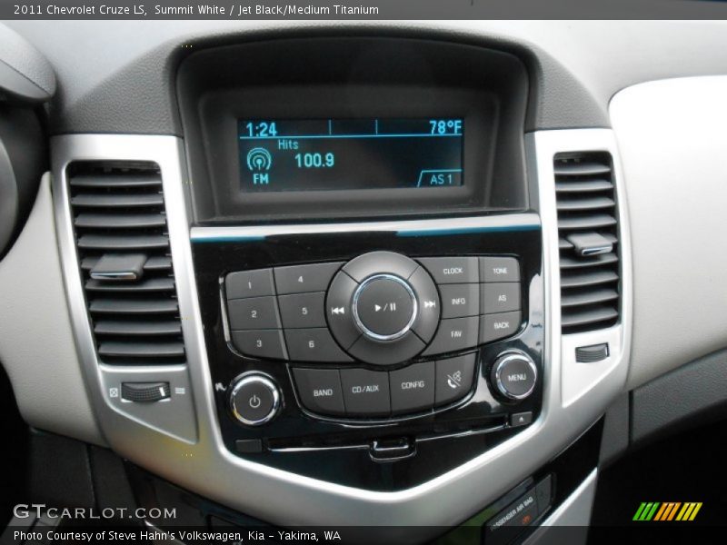 Summit White / Jet Black/Medium Titanium 2011 Chevrolet Cruze LS
