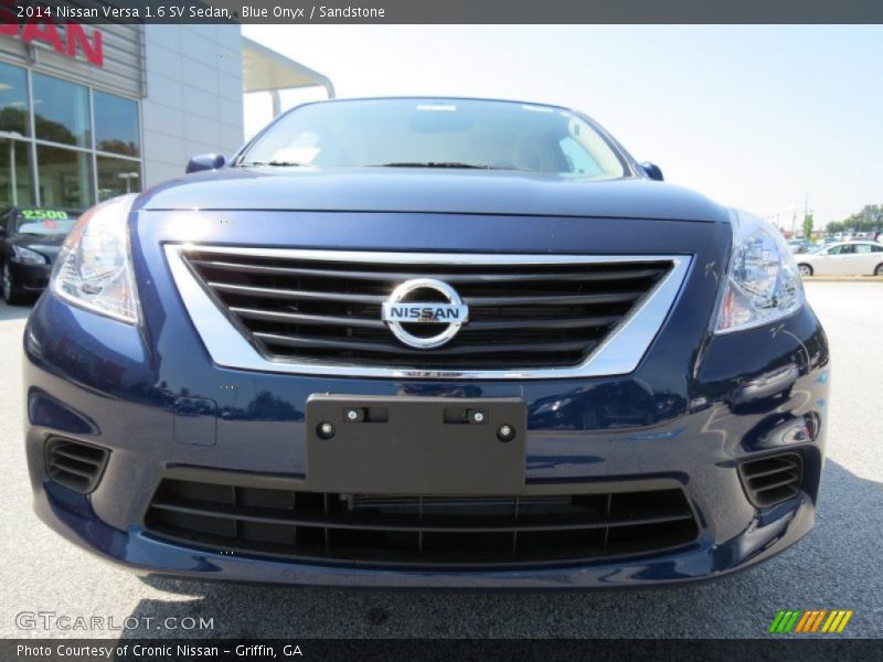Blue Onyx / Sandstone 2014 Nissan Versa 1.6 SV Sedan