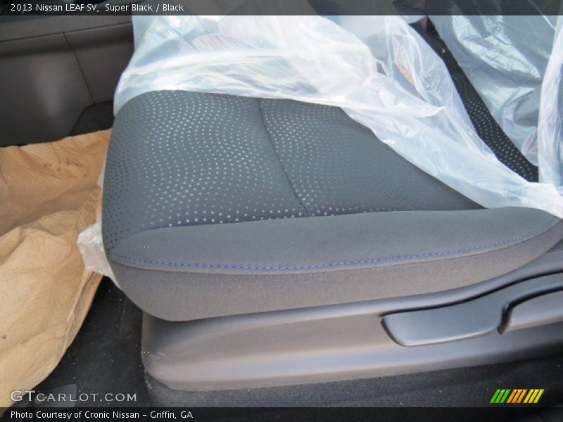 Super Black / Black 2013 Nissan LEAF SV