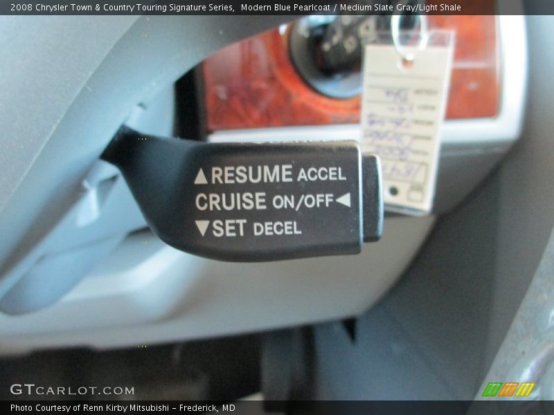 Modern Blue Pearlcoat / Medium Slate Gray/Light Shale 2008 Chrysler Town & Country Touring Signature Series