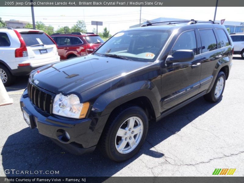 Brilliant Black Crystal Pearl / Medium Slate Gray 2005 Jeep Grand Cherokee Laredo 4x4