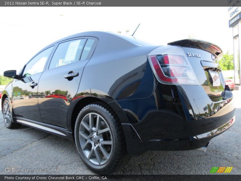 Super Black / SE-R Charcoal 2011 Nissan Sentra SE-R
