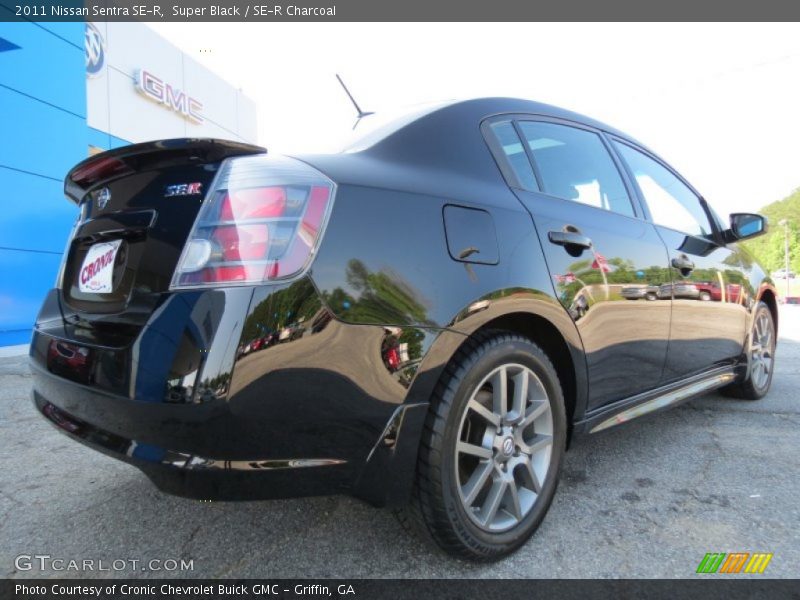 Super Black / SE-R Charcoal 2011 Nissan Sentra SE-R