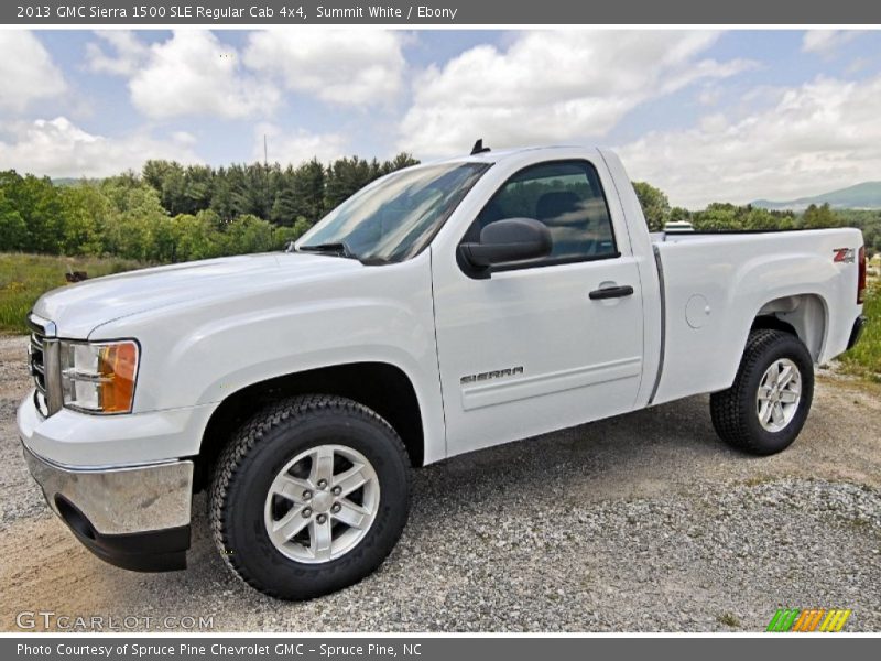 Front 3/4 View of 2013 Sierra 1500 SLE Regular Cab 4x4