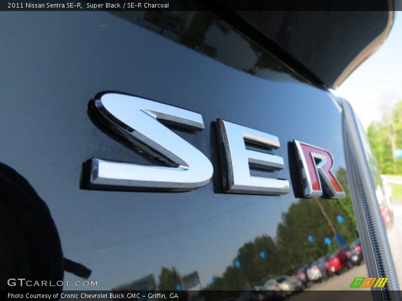  2011 Sentra SE-R Logo