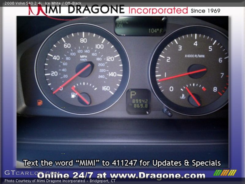 Ice White / Off-Black 2008 Volvo S40 2.4i