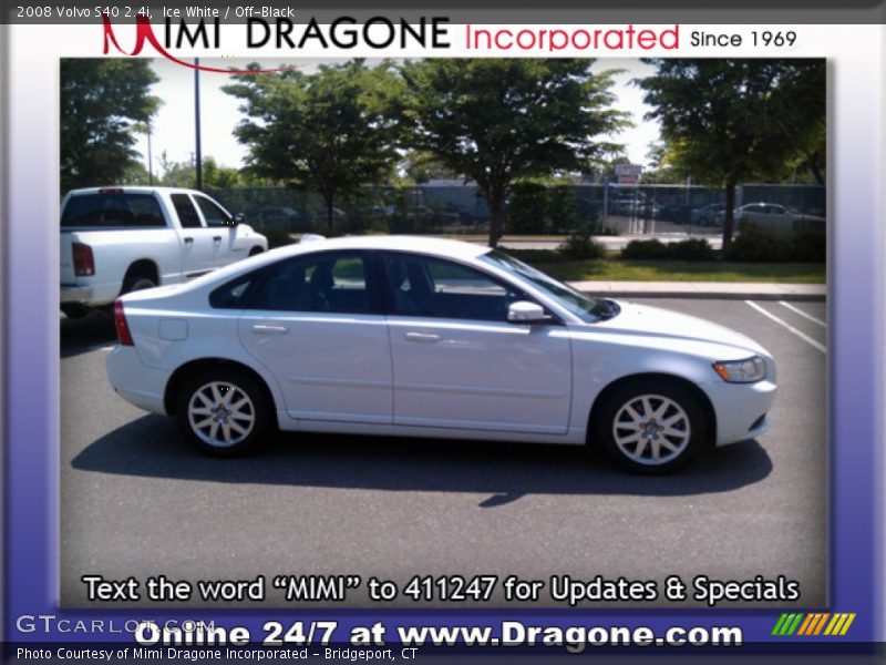 Ice White / Off-Black 2008 Volvo S40 2.4i