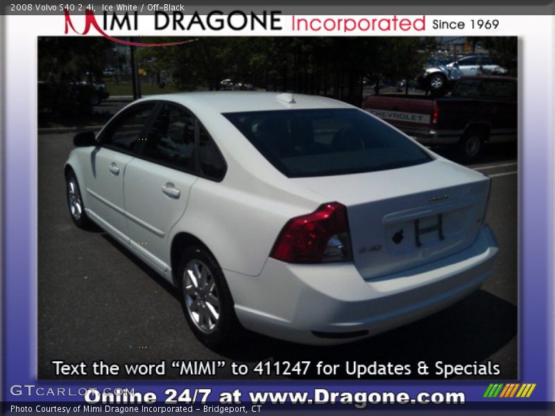 Ice White / Off-Black 2008 Volvo S40 2.4i