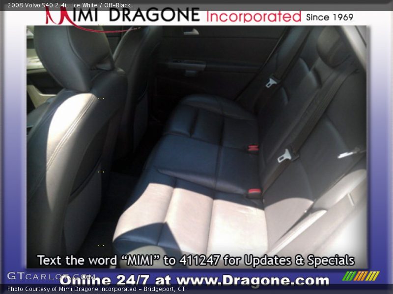 Ice White / Off-Black 2008 Volvo S40 2.4i
