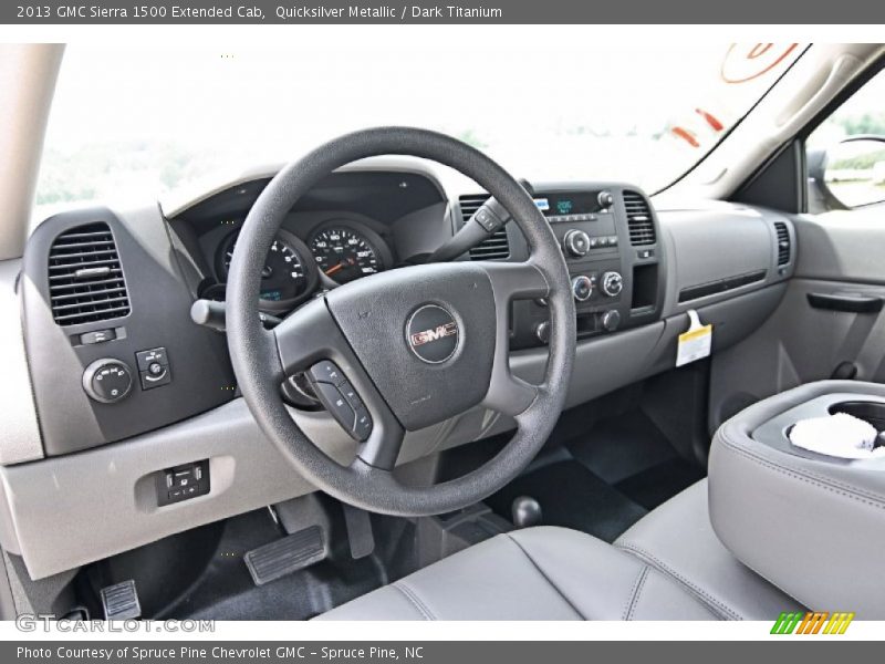 Dashboard of 2013 Sierra 1500 Extended Cab