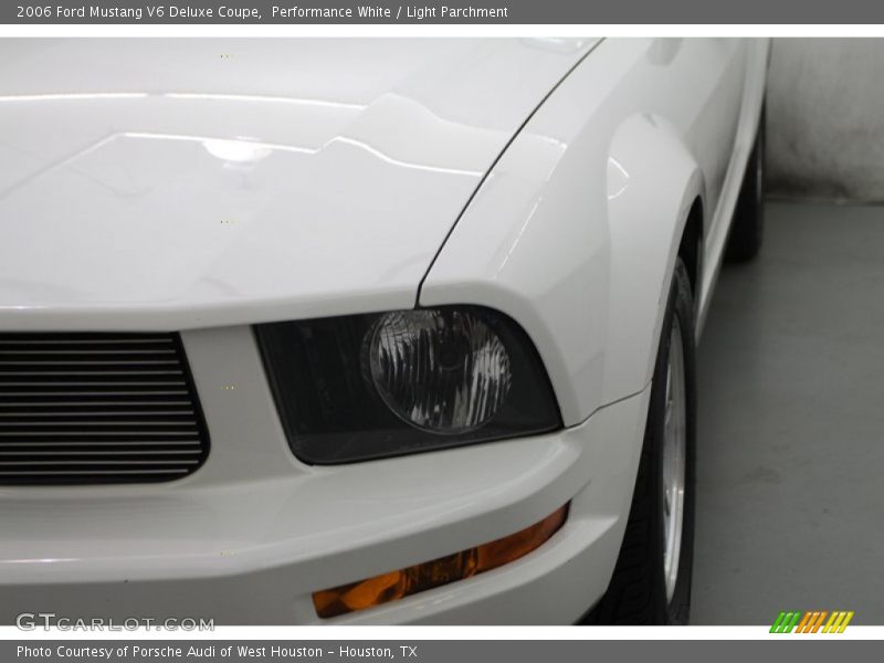 Performance White / Light Parchment 2006 Ford Mustang V6 Deluxe Coupe