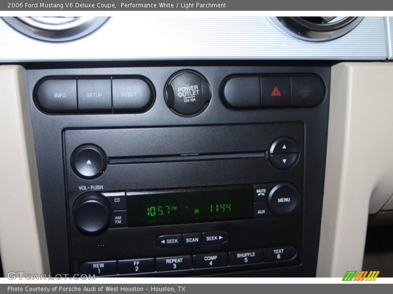 Performance White / Light Parchment 2006 Ford Mustang V6 Deluxe Coupe